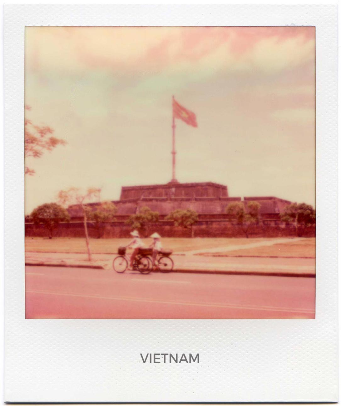 Florent Dudognon vietnam polaroid